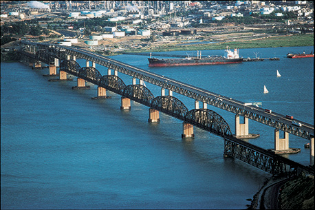 Aerial view of the Benicia-Martinez bridge